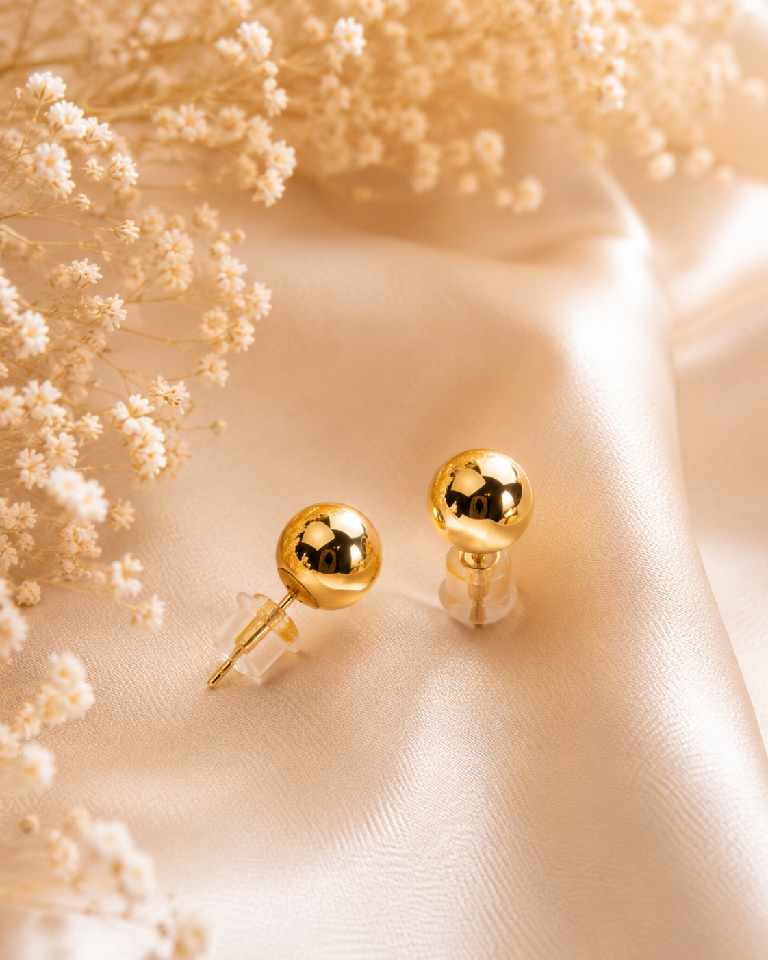 Aretes de Bola Clásicos en Oro Laminado 14K
