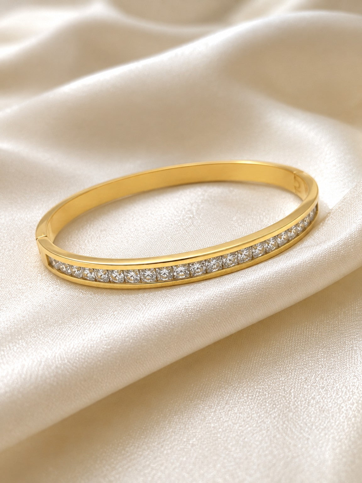 Elegant Bracelet – 14K Gold Plated ✨