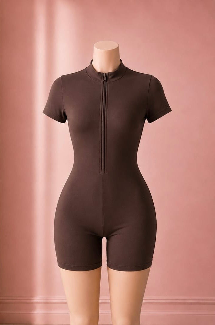 Mono Deportivo Corto para Mujer con Cierre Frontal